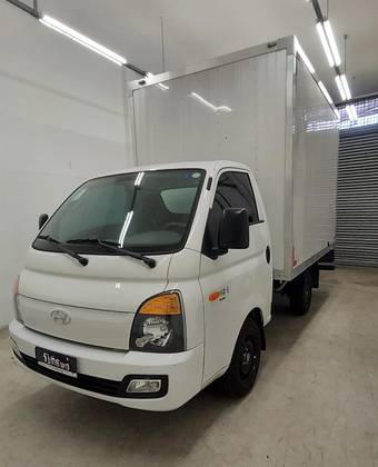 HYUNDAI HR 2.5 LONGO SEM CAÇAMBA 4X2 16V 130CV TURBO INTERCOOLER DIESEL 2P MANUAL